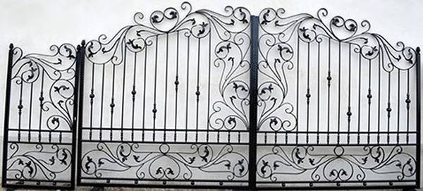 Modele Porţi şi Garduri din Fier Forjat - PG232