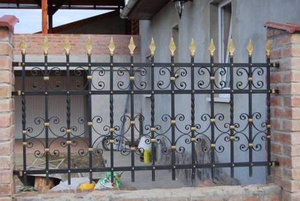 Modele Porţi şi Garduri din Fier Forjat - PG75